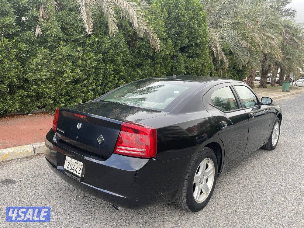 للبيع دوج شارجر موديل 2008 عداد 140 الف بحاله الوكاله6
