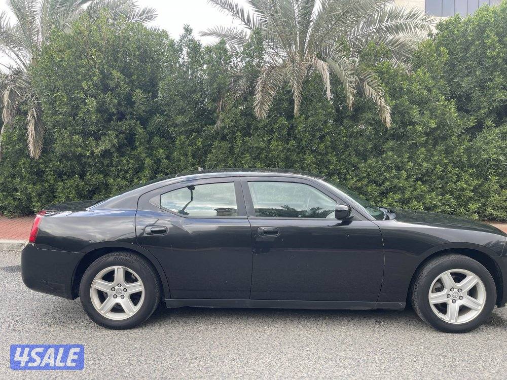للبيع دوج شارجر موديل 2008 عداد 140 الف بحاله الوكاله7