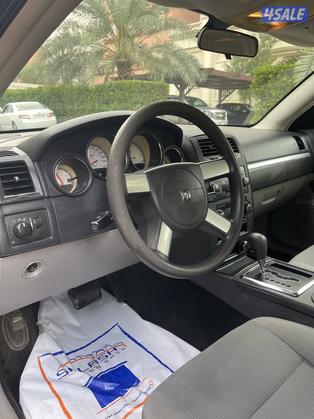 للبيع دوج شارجر موديل 2008 عداد 140 الف بحاله الوكاله12