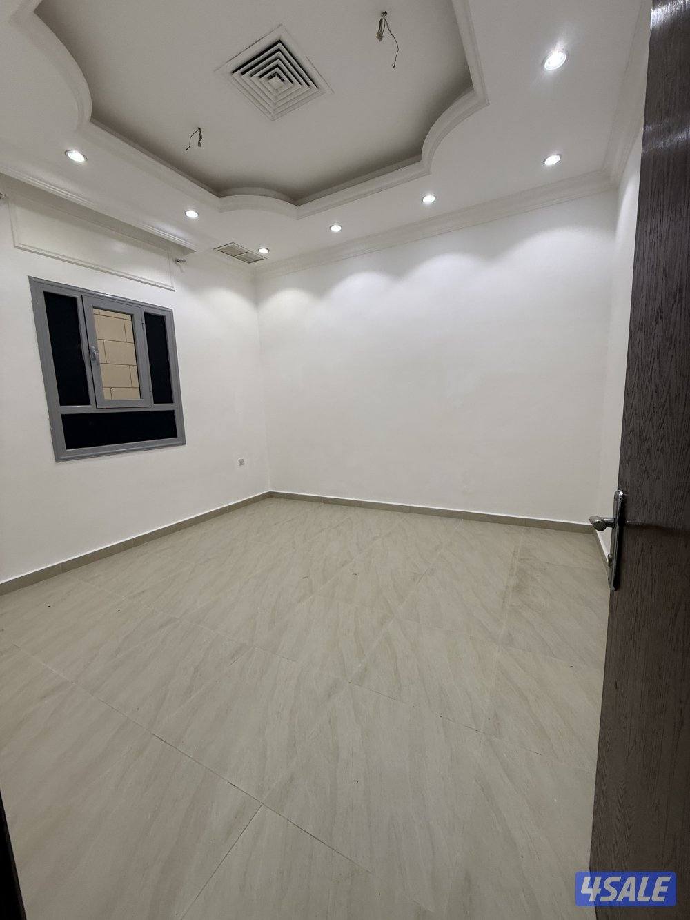 لايجار وسيع مدينه جابر الاحمد قطعه5 مدخل ومخرج سهل للبيت1