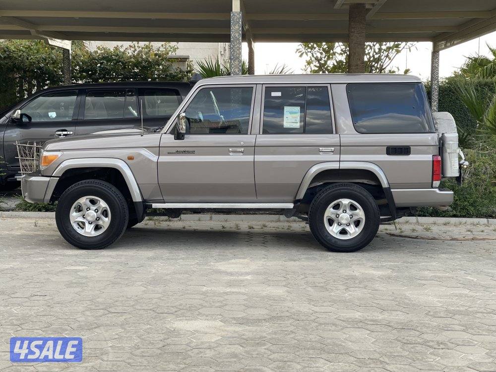 لاند كروس LX نص ماشي 40 صبغ وكاله موديل 20231