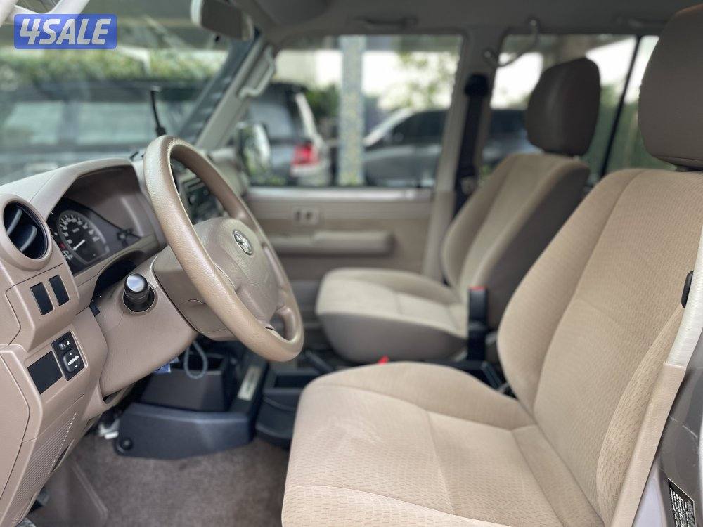 لاند كروس LX نص ماشي 40 صبغ وكاله موديل 20235