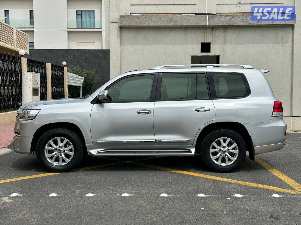 لاند GXR سلندر8 عداد 215 الف سيرفس وصبغ الوكالة4