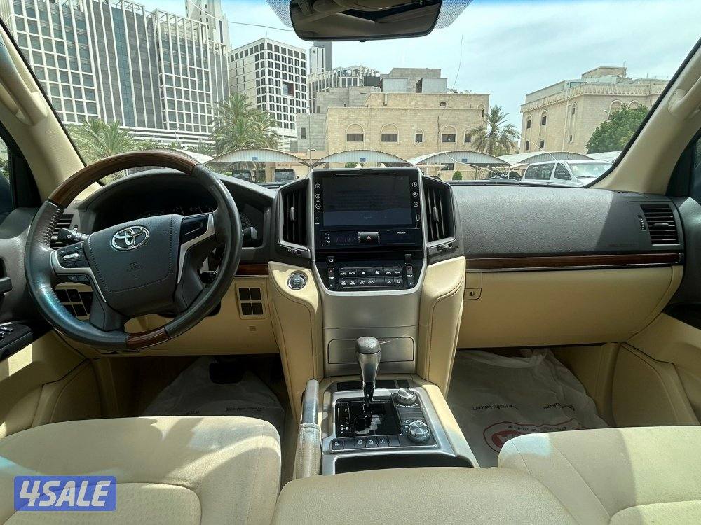 لاند GXR سلندر8 عداد 215 الف سيرفس وصبغ الوكالة10