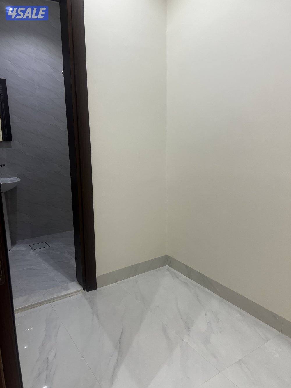 لك مصفط السياره واحد2