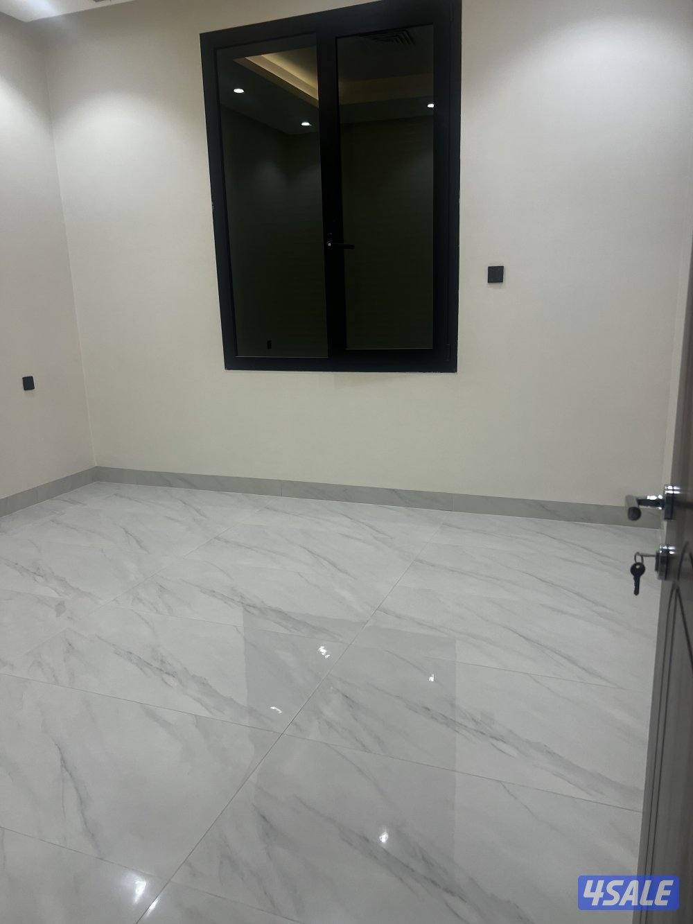 لك مصفط السياره واحد4