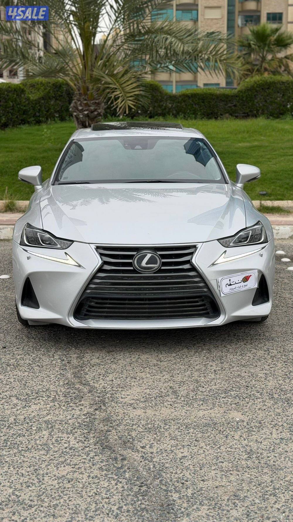 لكزس is200t موديل 2017 / صبغ الوكاله0