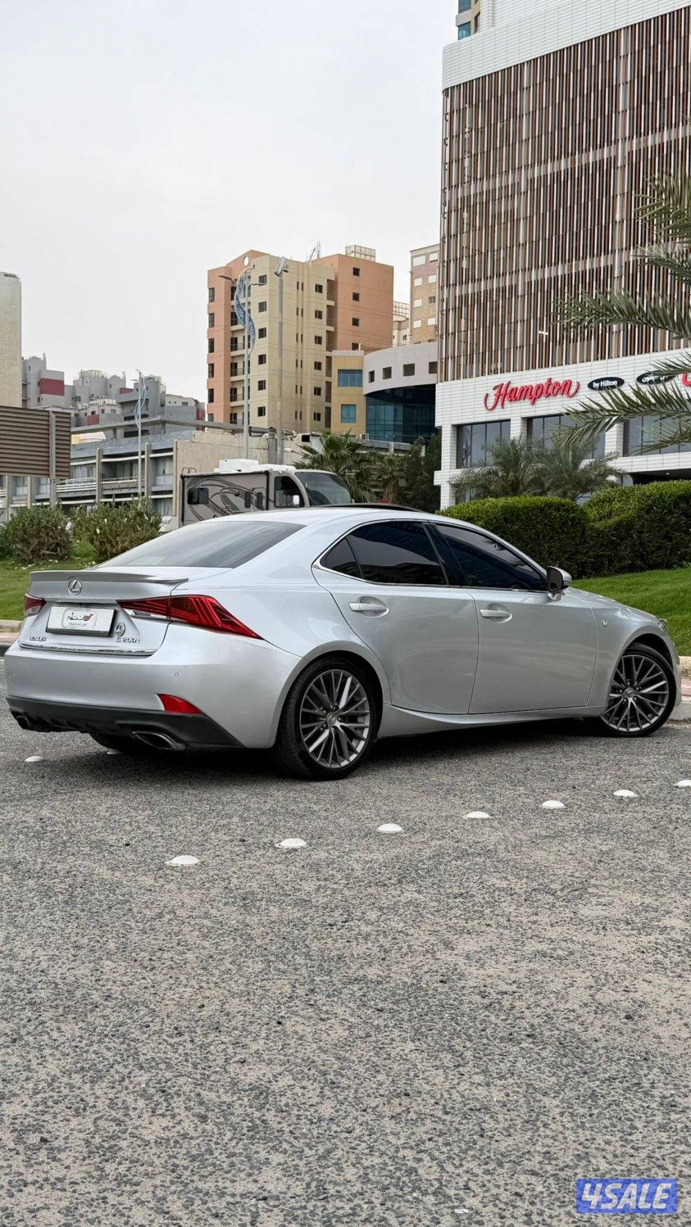 لكزس is200t موديل 2017 / صبغ الوكاله5