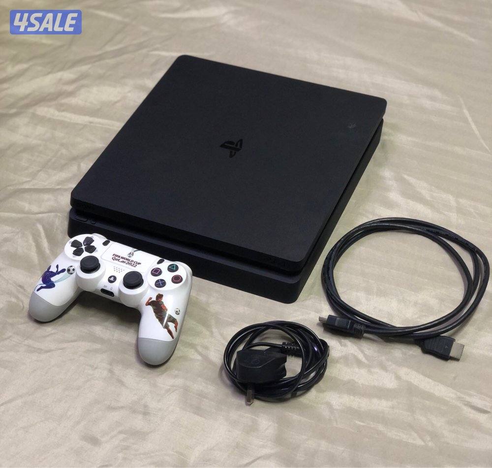 Ps4 slim 1Tb, Mint condition, 4 games, Not open, works great. 55 kd.1
