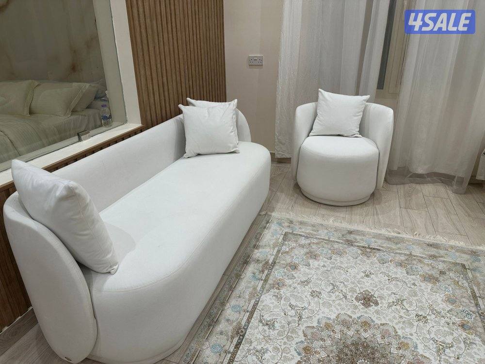 للبيع كنب غير مستعمل تفصال سعر الشراء 650 تفصال من يلدا0