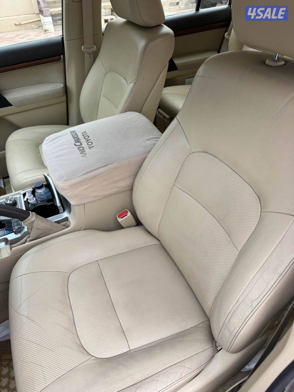 لاندكروزر ٢٠١٧ اعلى فئة ماشي ٣٩٢ الف شرط الفحص مصبوغ قطعتين10