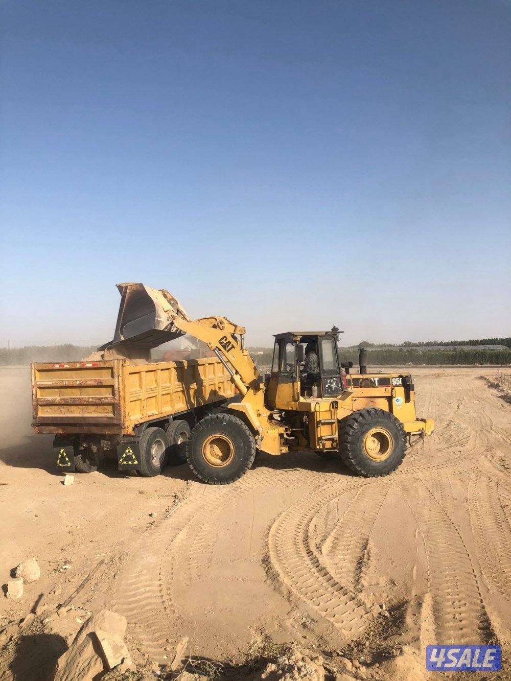 حفارة باكت او جك همر و تركتر (جميع  مناطق الكويت)4