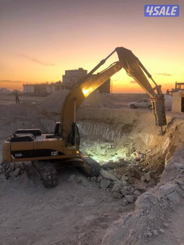 حفارة باكت او جك همر و تركتر (جميع  مناطق الكويت)5