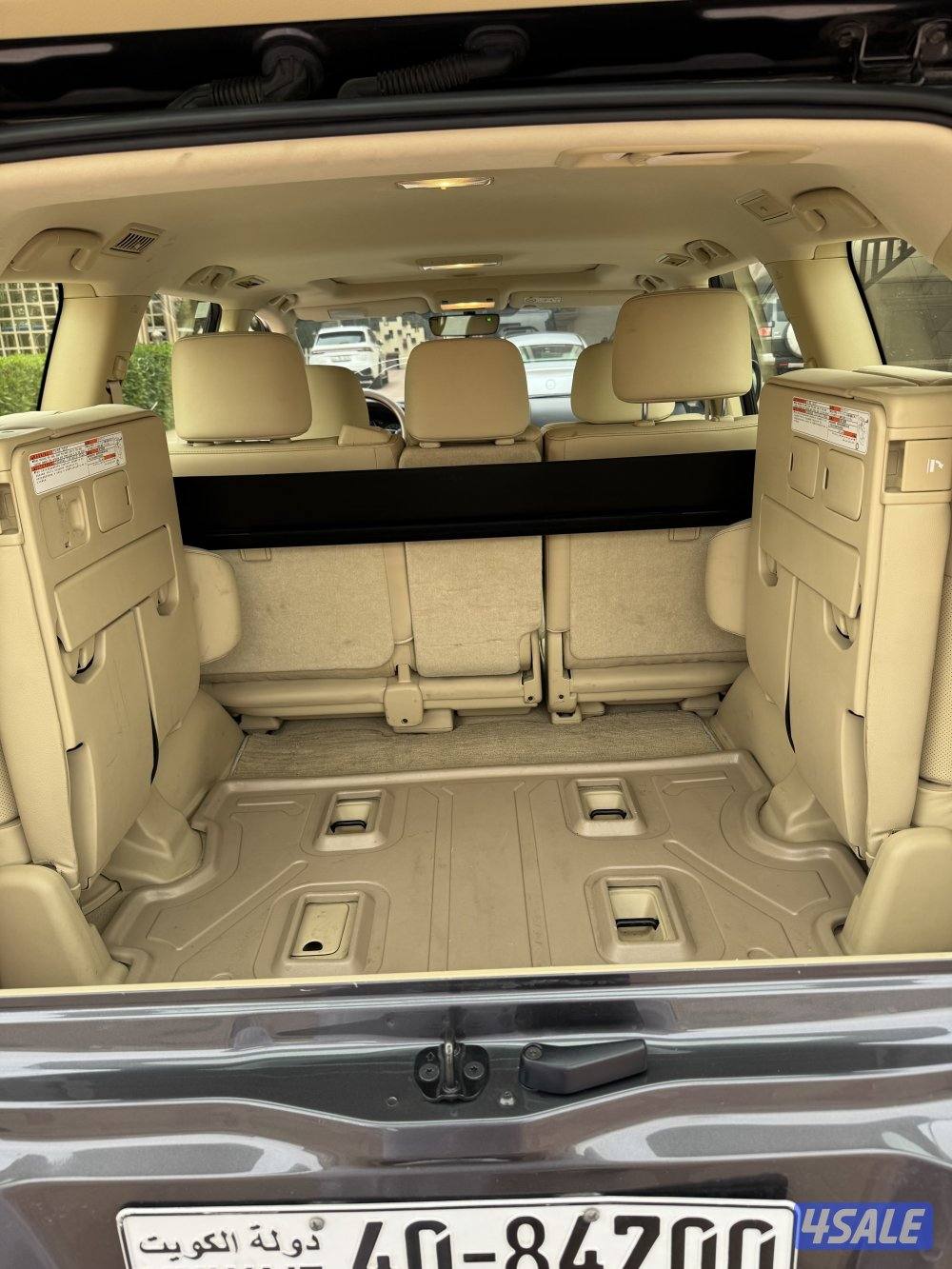 لاند كروزر ٢٠١٧ اعلى فئة ماشي ٩٧ الف شرط الفحص صبغ وكالة12