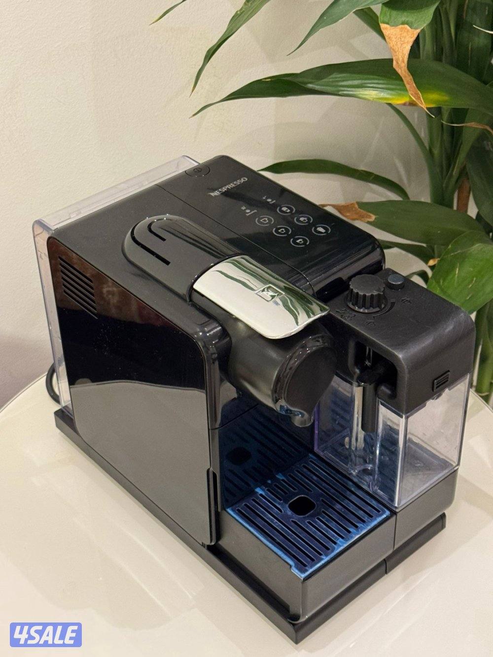 مكينه قهوه نوع نسبريسو نضيفه كبسولات صغيره2