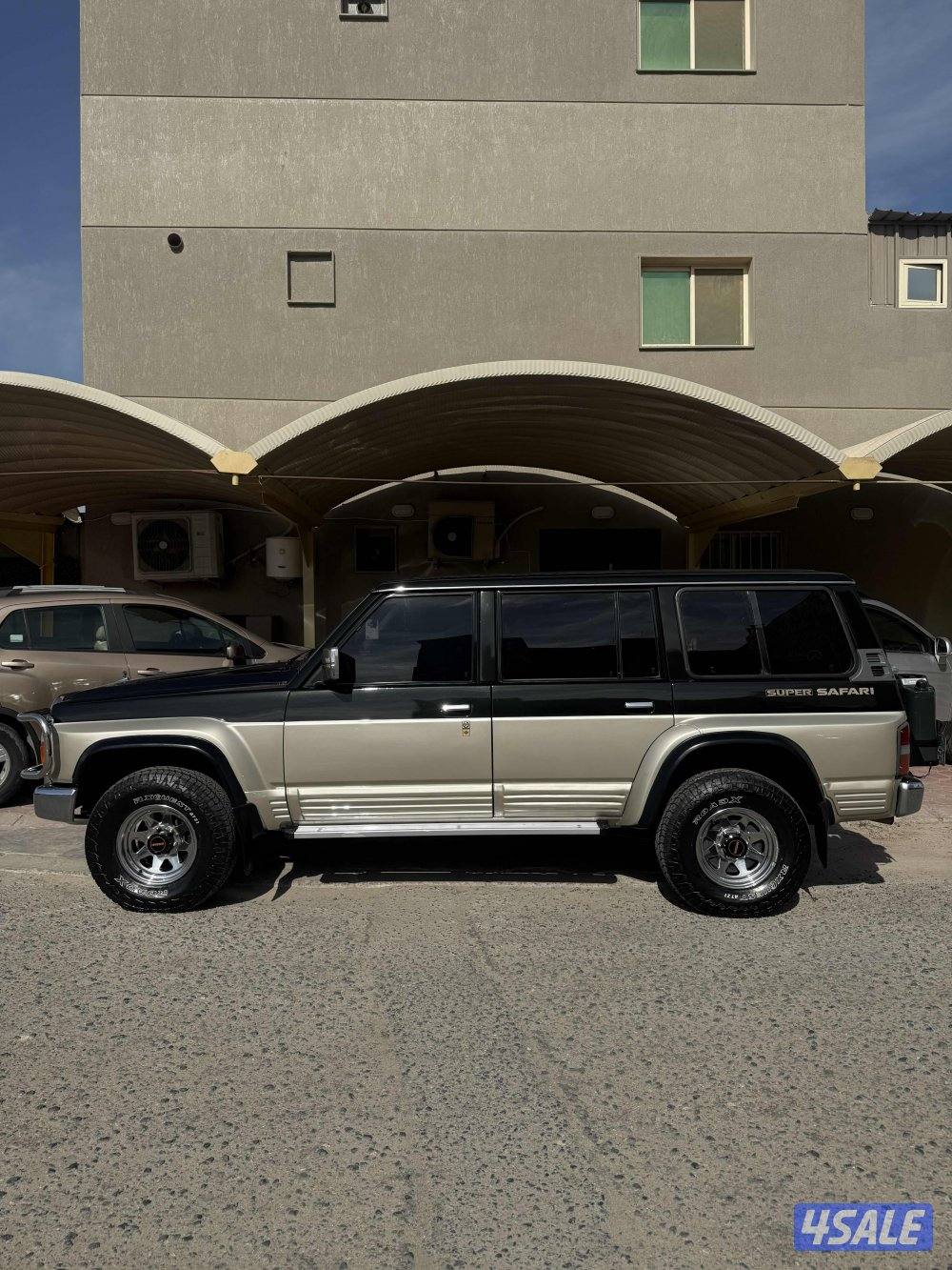 للبيع سوبر سفاري1