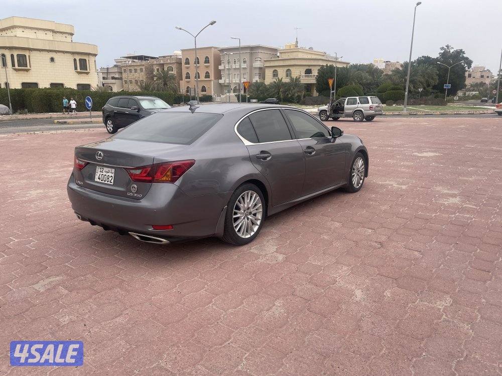 للبيع لكزس GS موديل 2013 لون رمادي وارد الوكالة سيرفس منتظم بالوكالة3