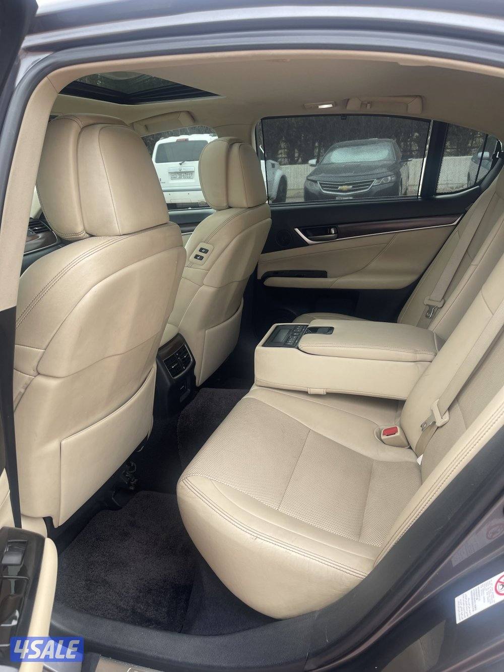 للبيع لكزس GS موديل 2013 لون رمادي وارد الوكالة سيرفس منتظم بالوكالة5