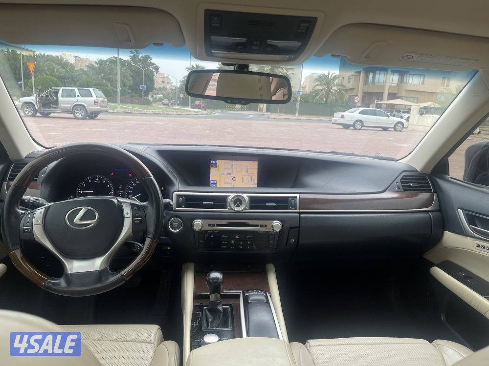 للبيع لكزس GS موديل 2013 لون رمادي وارد الوكالة سيرفس منتظم بالوكالة4