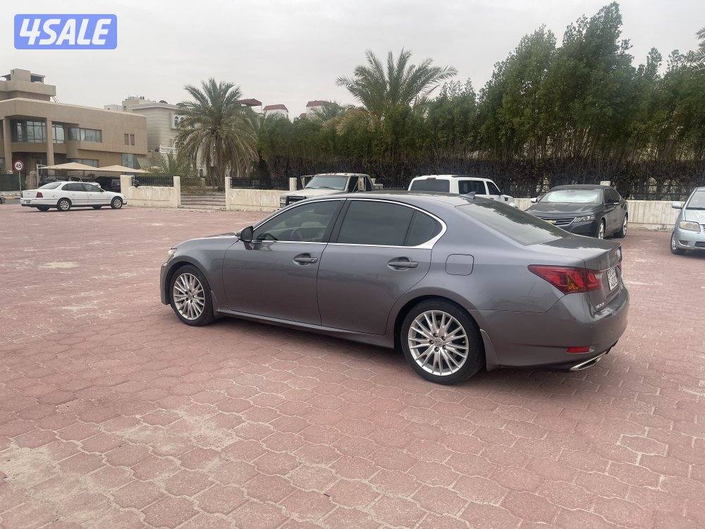 للبيع لكزس GS موديل 2013 لون رمادي وارد الوكالة سيرفس منتظم بالوكالة6