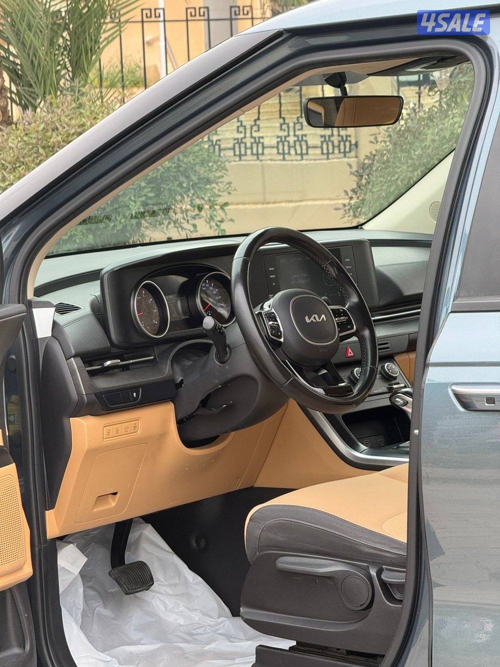 للبيع كرنفال موديل 20223