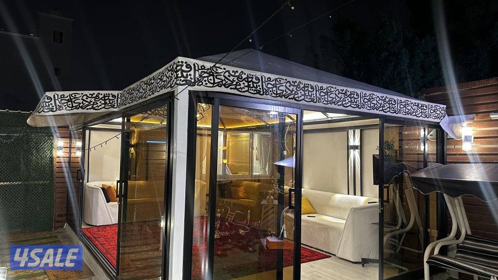 للبيع الخيمه و المكيف والغنفات والزوليه حجمها اربعه ب سته2