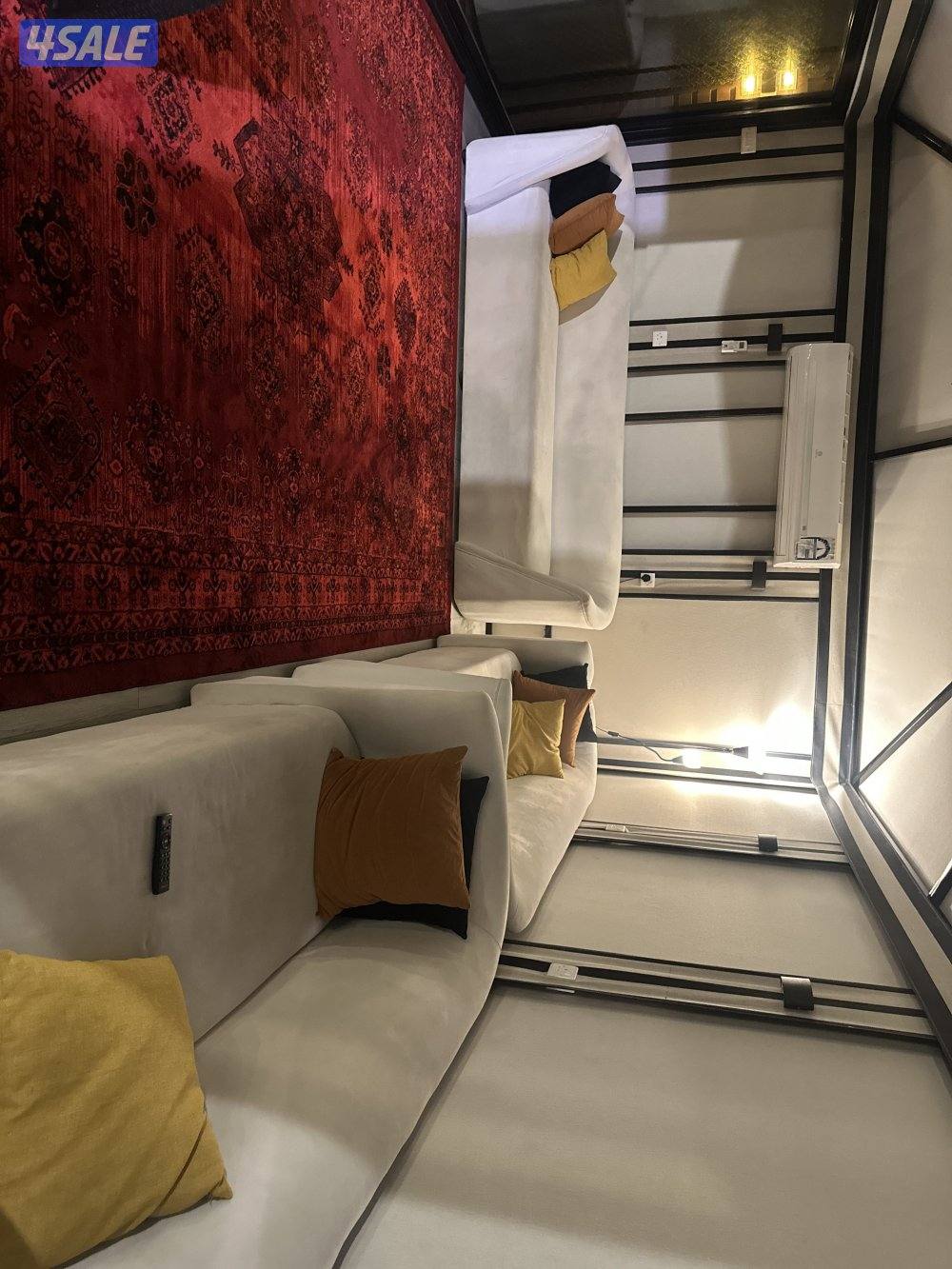 للبيع الخيمه و المكيف والغنفات والزوليه حجمها اربعه ب سته4