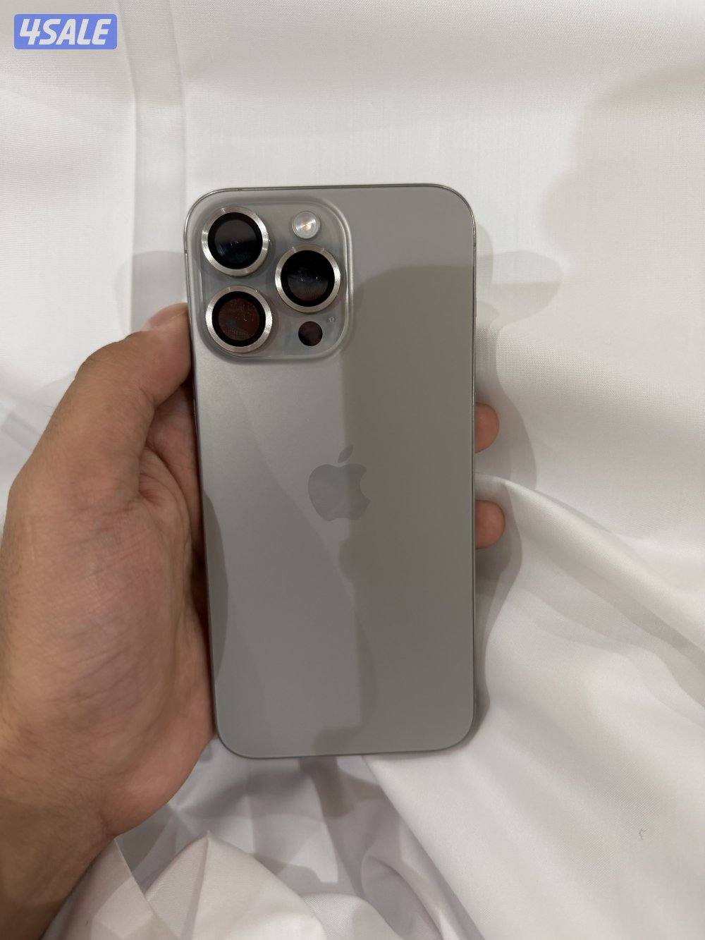 ايفن 15برو ماكس امبدل شاشه الحاله ممتازه1