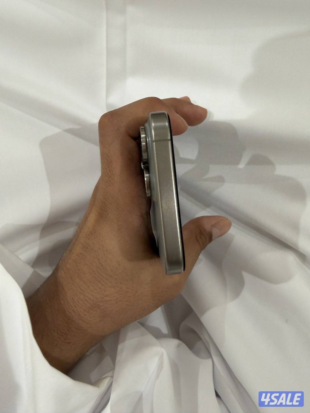 ايفن 15برو ماكس امبدل شاشه الحاله ممتازه2