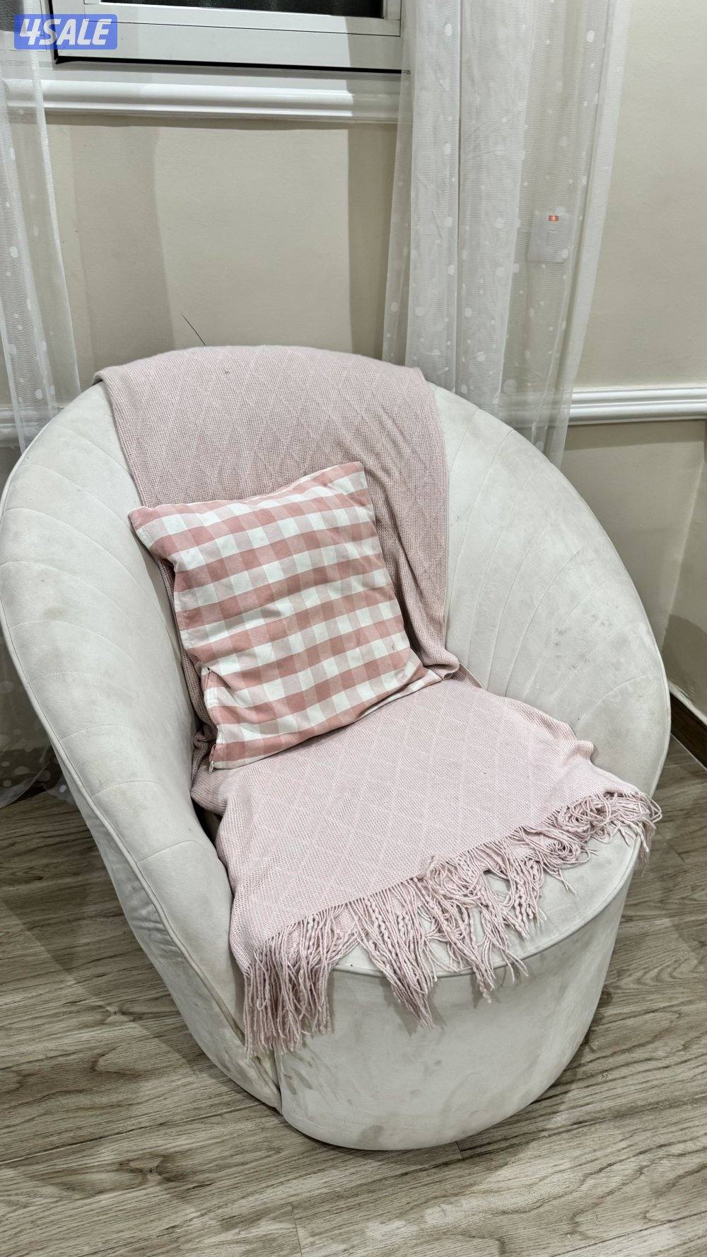 كرسي قرفت نوم حلو حيل و مريح جدن1