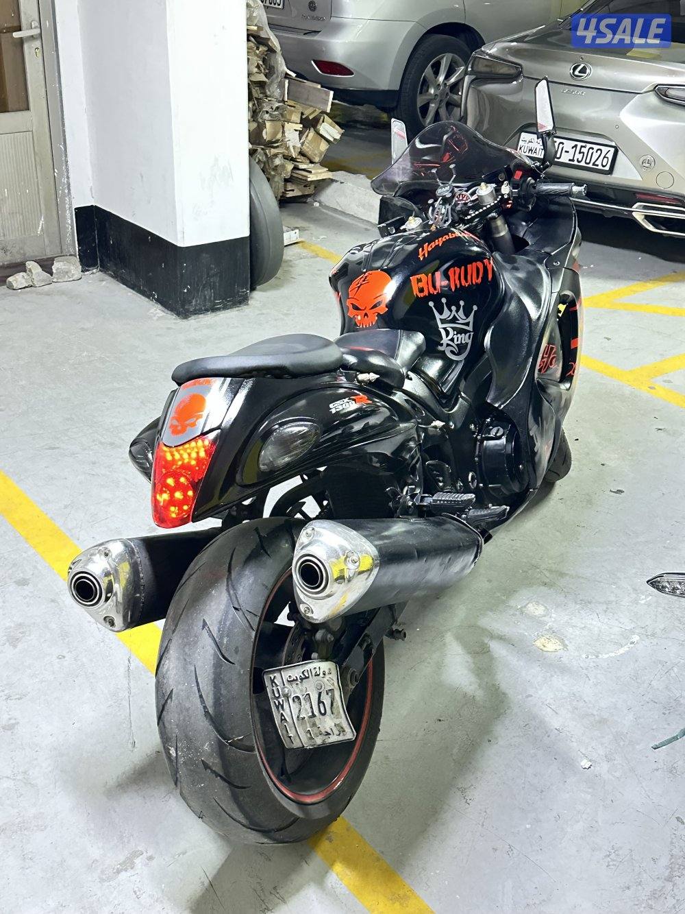 للبيع هايبوسه لون اسود ملكي بحاله الوكالة اقزوزات وكاله1