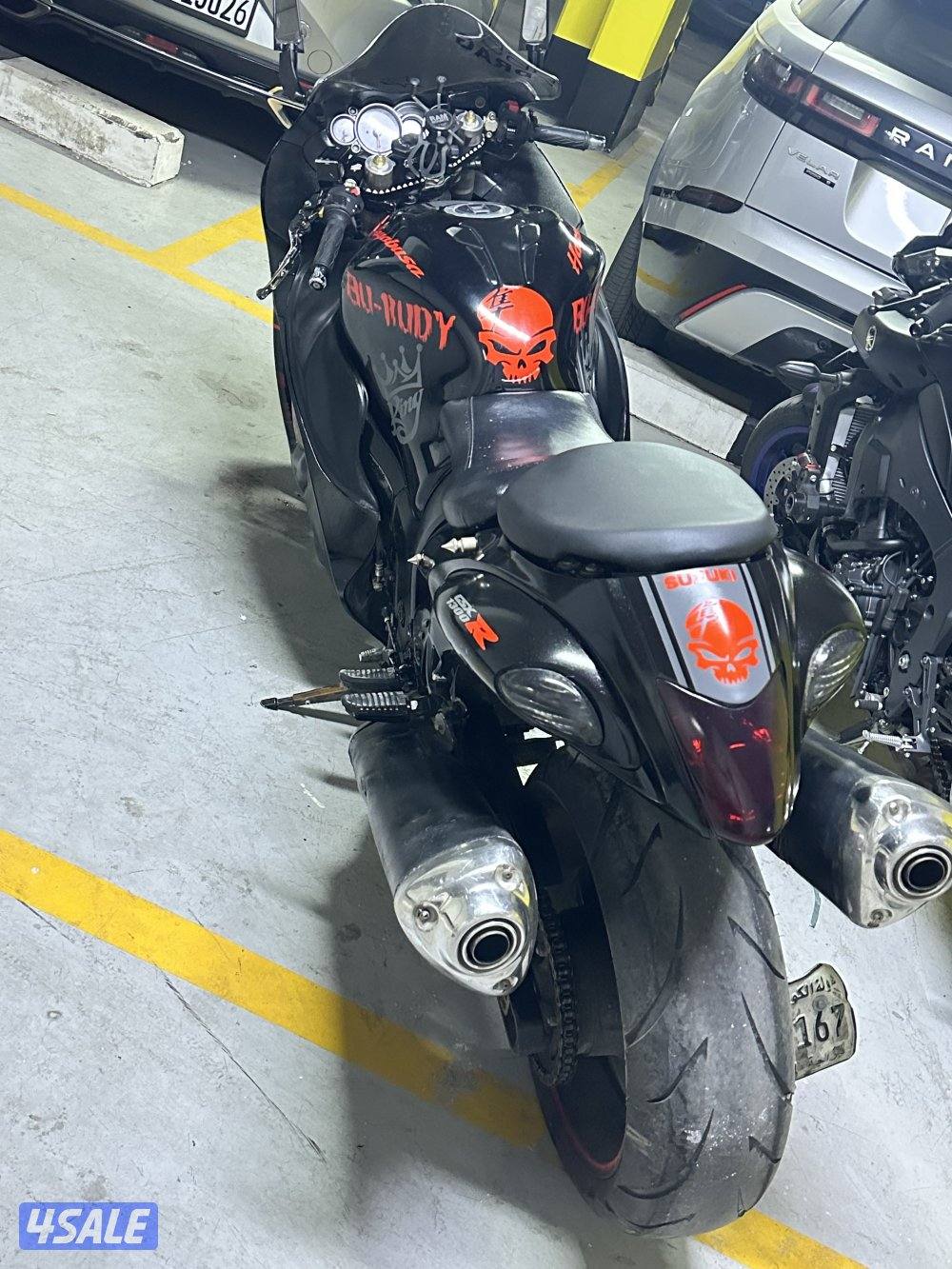 للبيع هايبوسه لون اسود ملكي بحاله الوكالة اقزوزات وكاله13