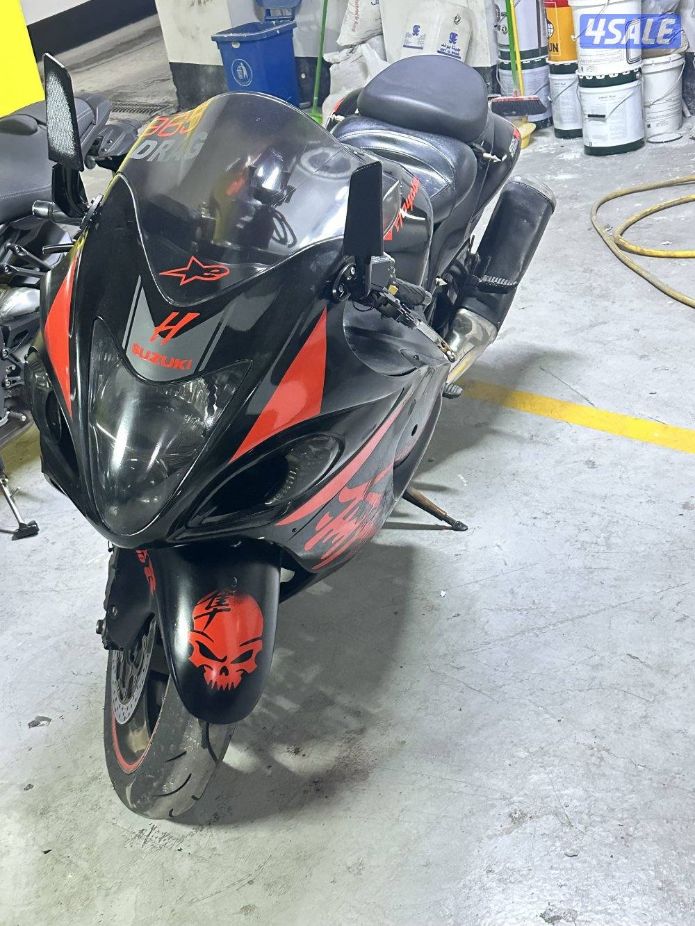 للبيع هايبوسه لون اسود ملكي بحاله الوكالة اقزوزات وكاله14