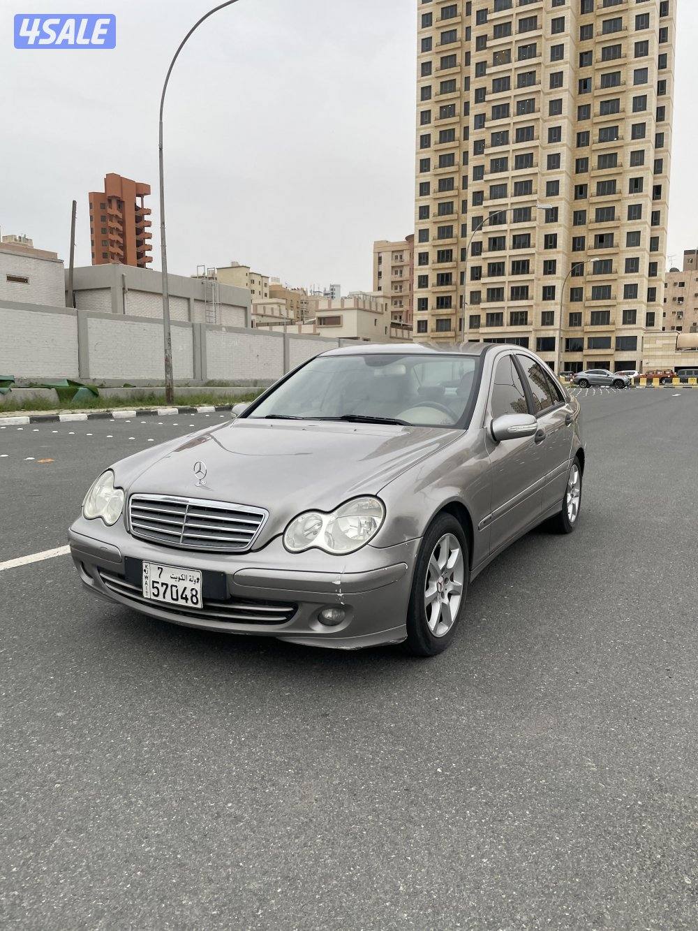 للبيع مرسيدس C1800