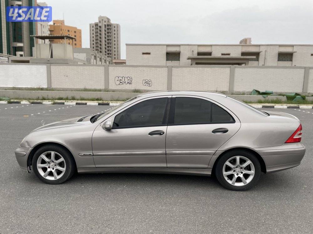 للبيع مرسيدس C1804