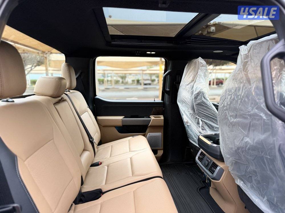 للبيع : وانيت فورد موديل 2023 صبغ الوكاله عداد 15310