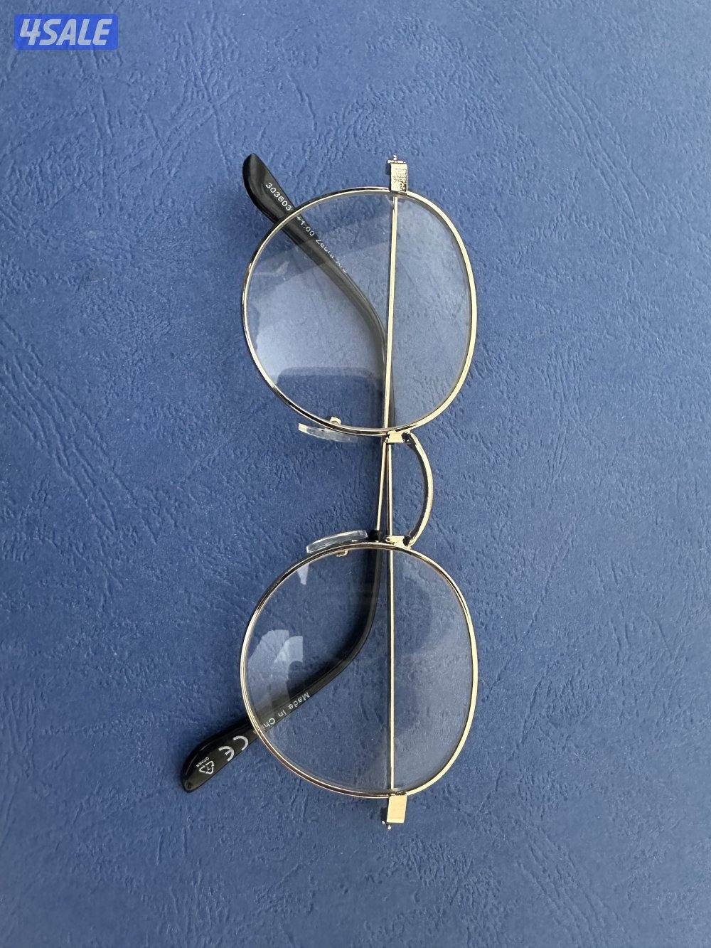 نظارة طبيه تصلح للنساء والرجال إطار ذهبي4