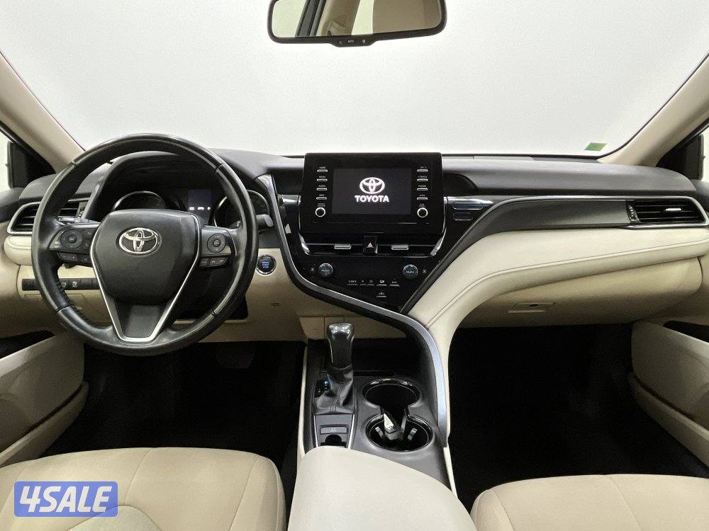 TOYOTA CAMRY GLE 4 CYL MID OPTION11