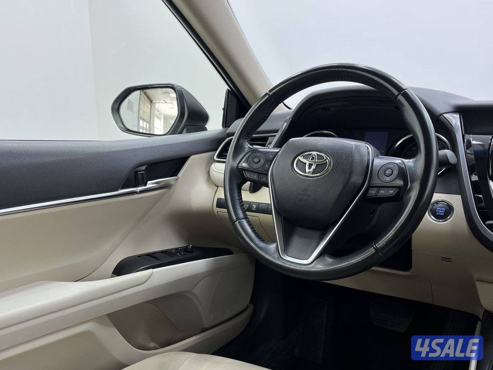 TOYOTA CAMRY GLE 4 CYL MID OPTION12