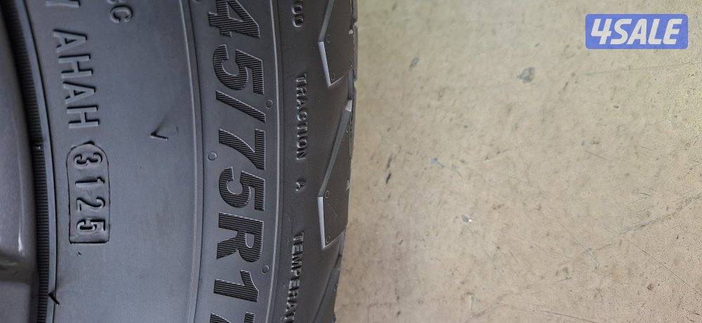 ٤ تواير نيكسن كوري1