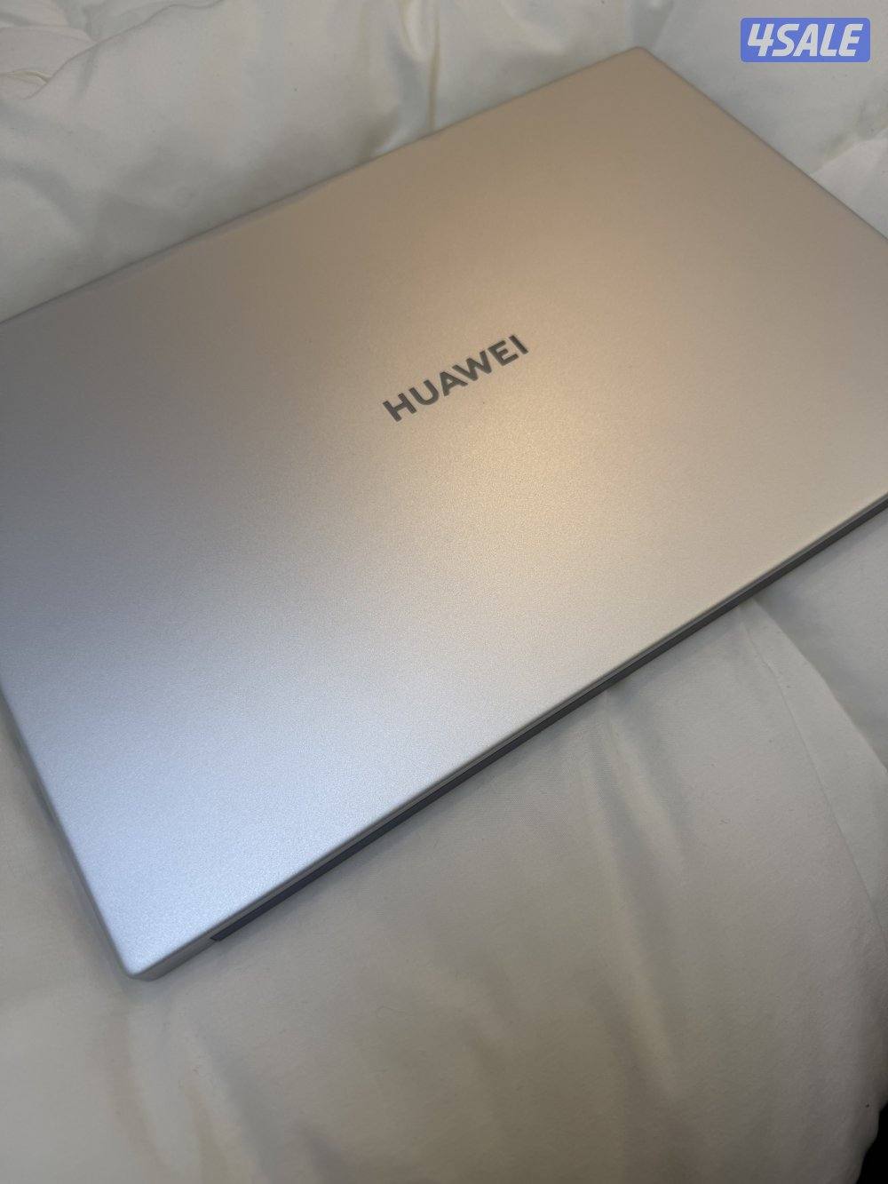 لابتوب هواوي/ التواصل واتساب0