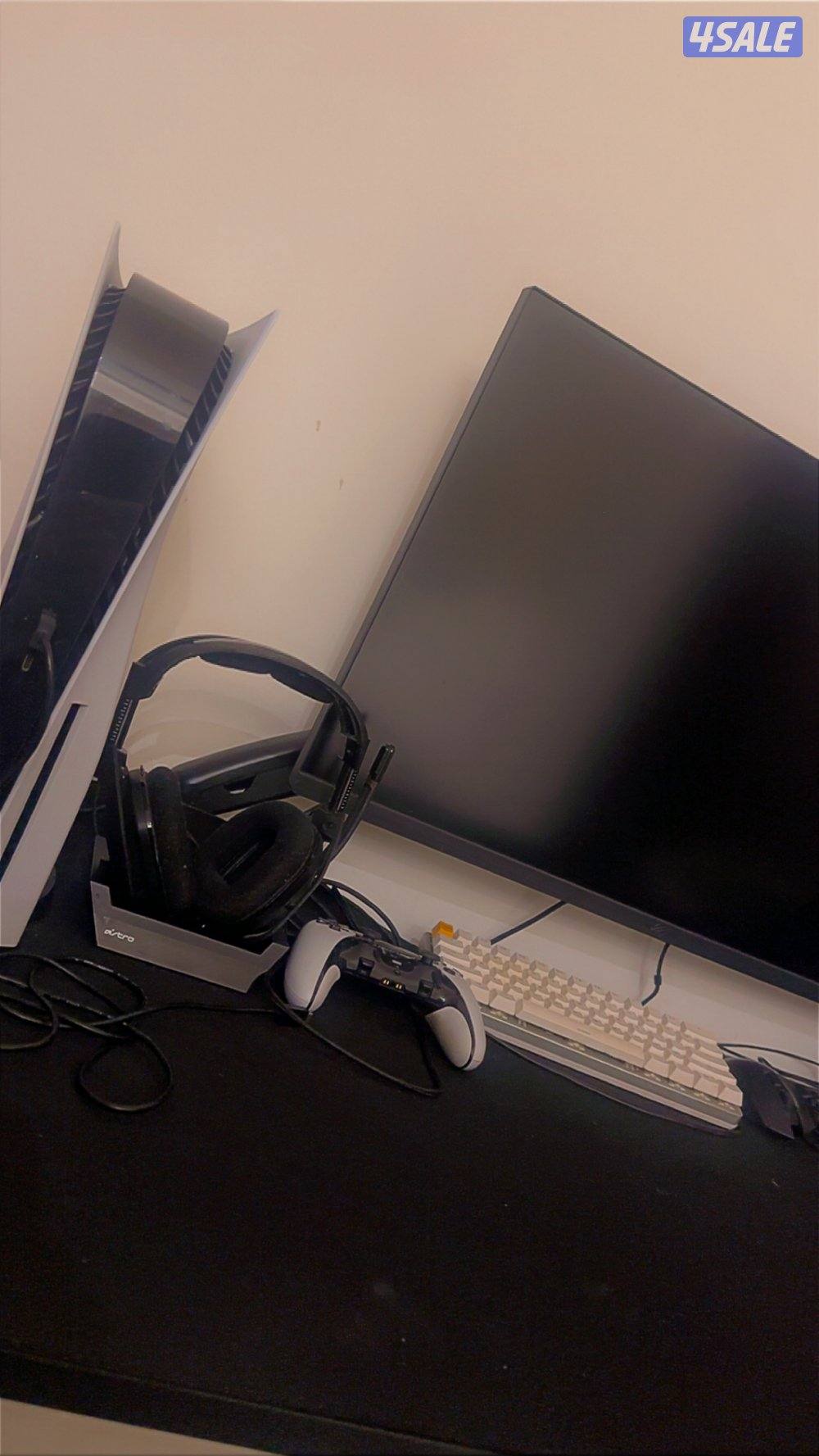 سوني فايف مستعمله مع شاشة وسماعة Astro a50 شاشة asus 4k تشغل 120ف0