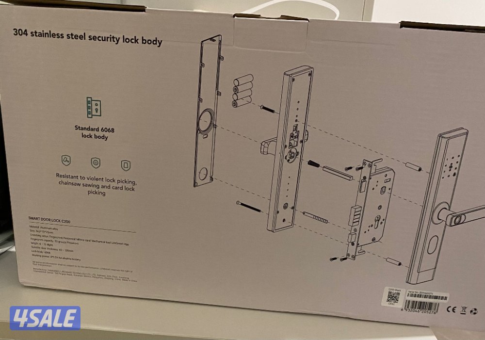 Smart door lock with smart home starter set and indoor camera4