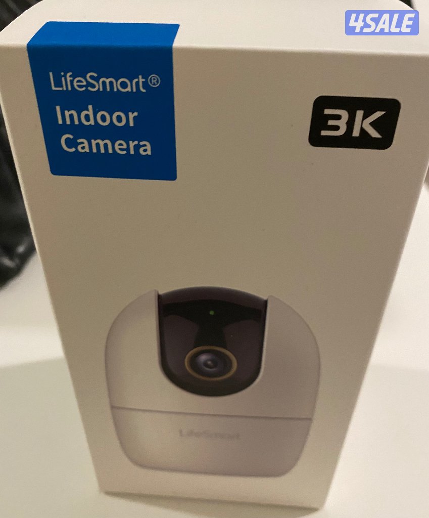 Smart door lock with smart home starter set and indoor camera10