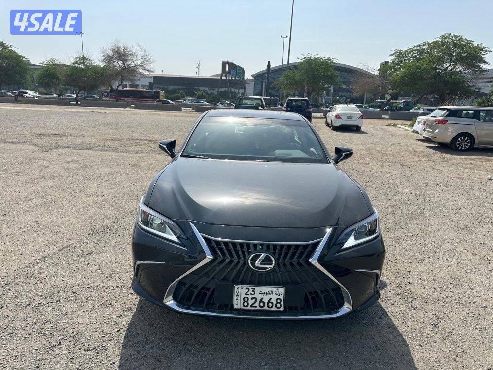 البيع صالون لكزس طراز Es ماشي 1000 كيلو0