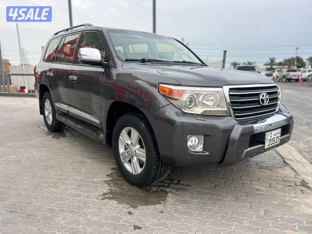 تويوتا لاند كروزر GX.R -V8 موديل 2014 ماشى 236.000 k.m  وارد الساير.1