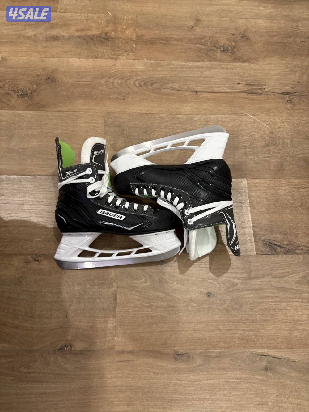 Skating shoes/حذاء تزحلج1