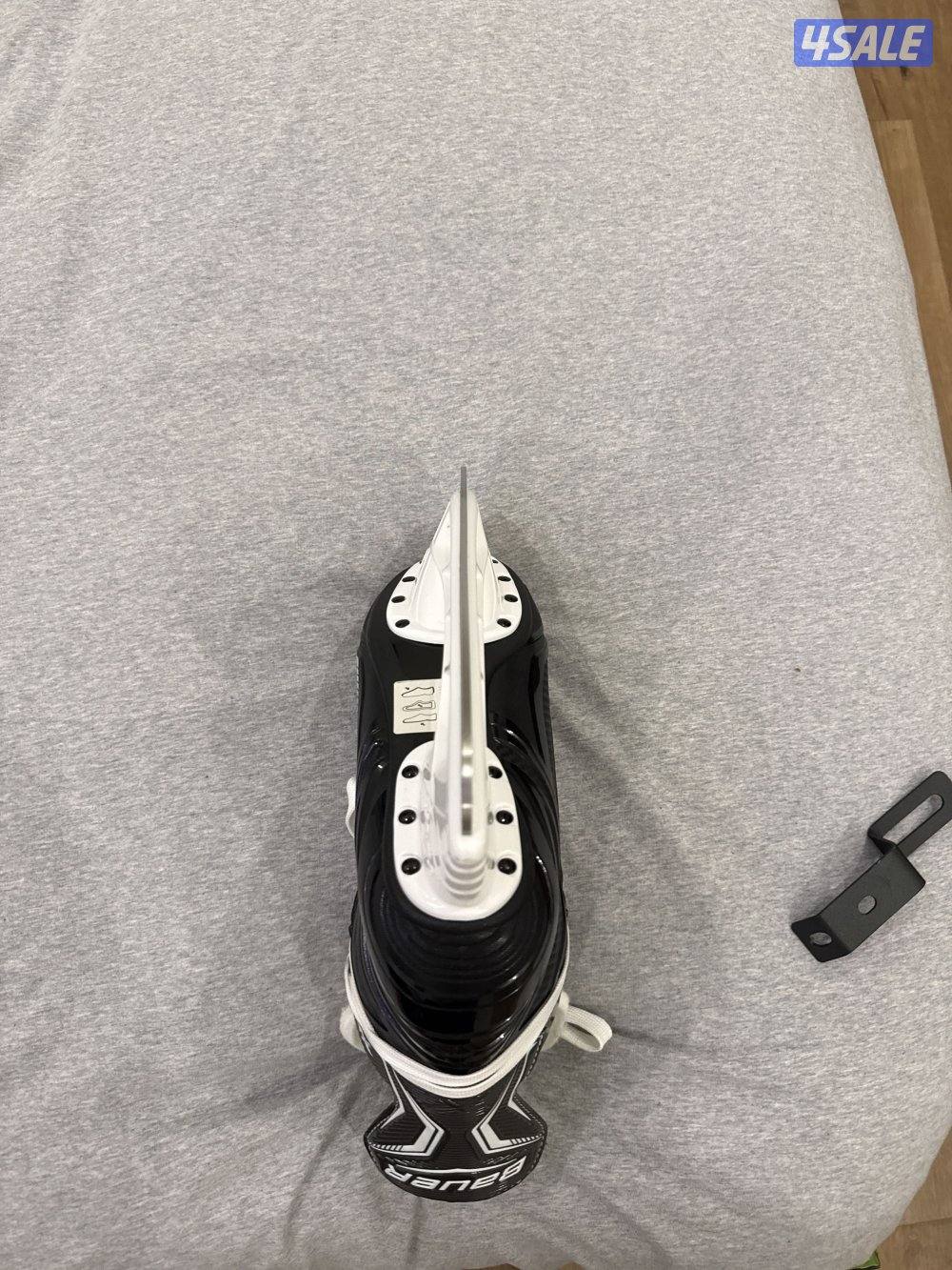 Skating shoes/حذاء تزحلج3