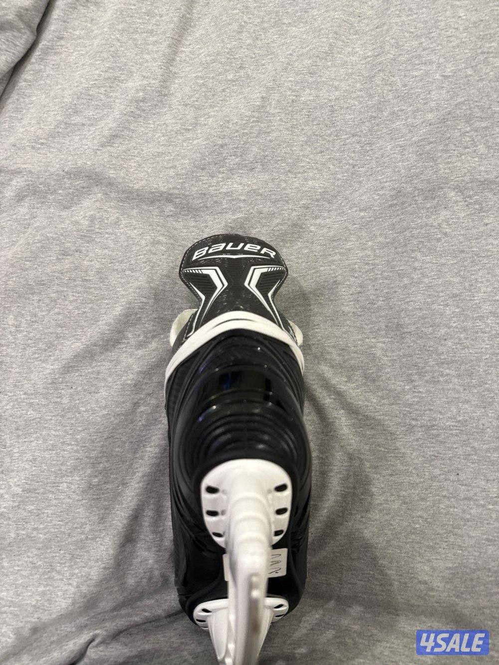 Skating shoes/حذاء تزحلج5