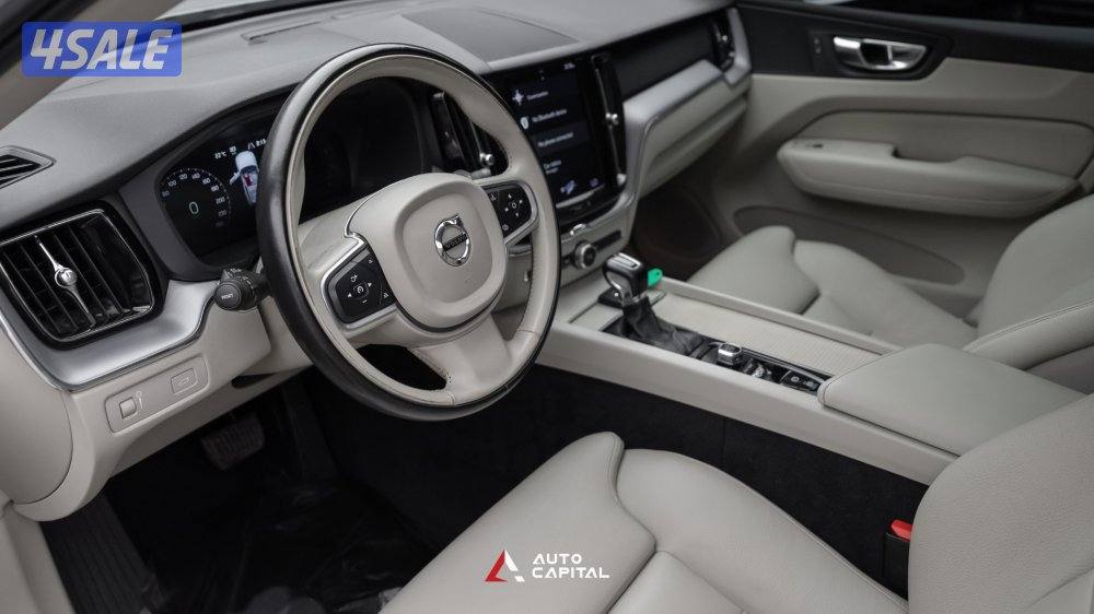 Volvo XC60 T5 Luxury SUV City Car6